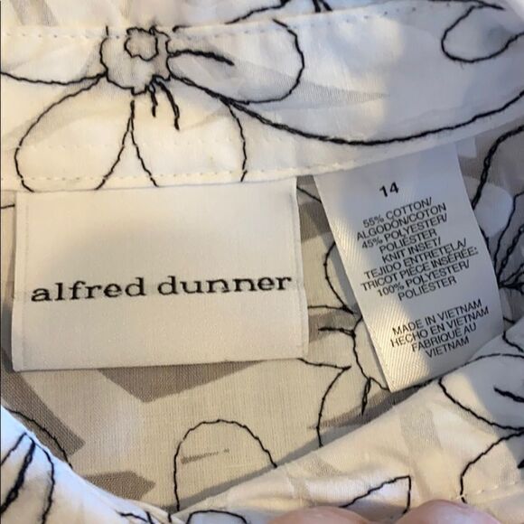 Alfred Dunner 3/4 Sleeve Sheer Blouse - Picture 5 of 6